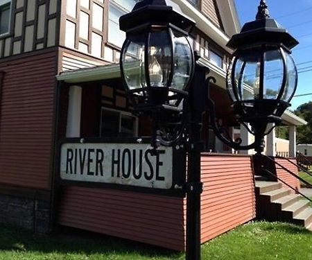 River House Lodge Rowlesburg Exterior photo