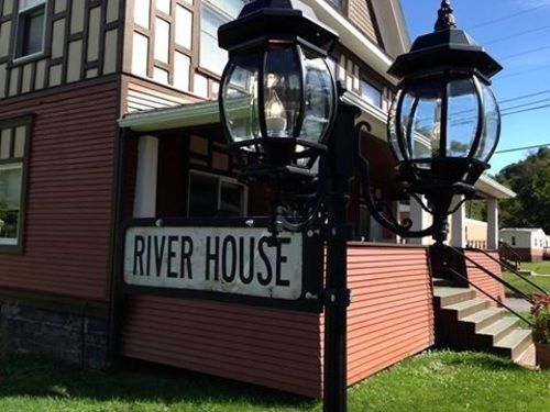 River House Lodge Rowlesburg Exterior photo